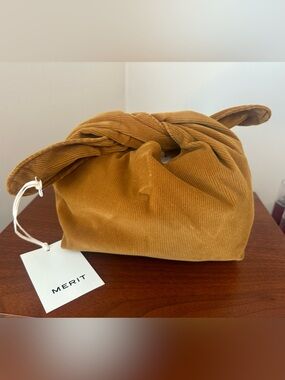 NWT | Merit Beauty Signature Bag